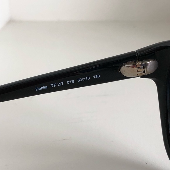 TOM FORD Dahlia TF127 Oversized Sunglasses - Picture 5 of 8